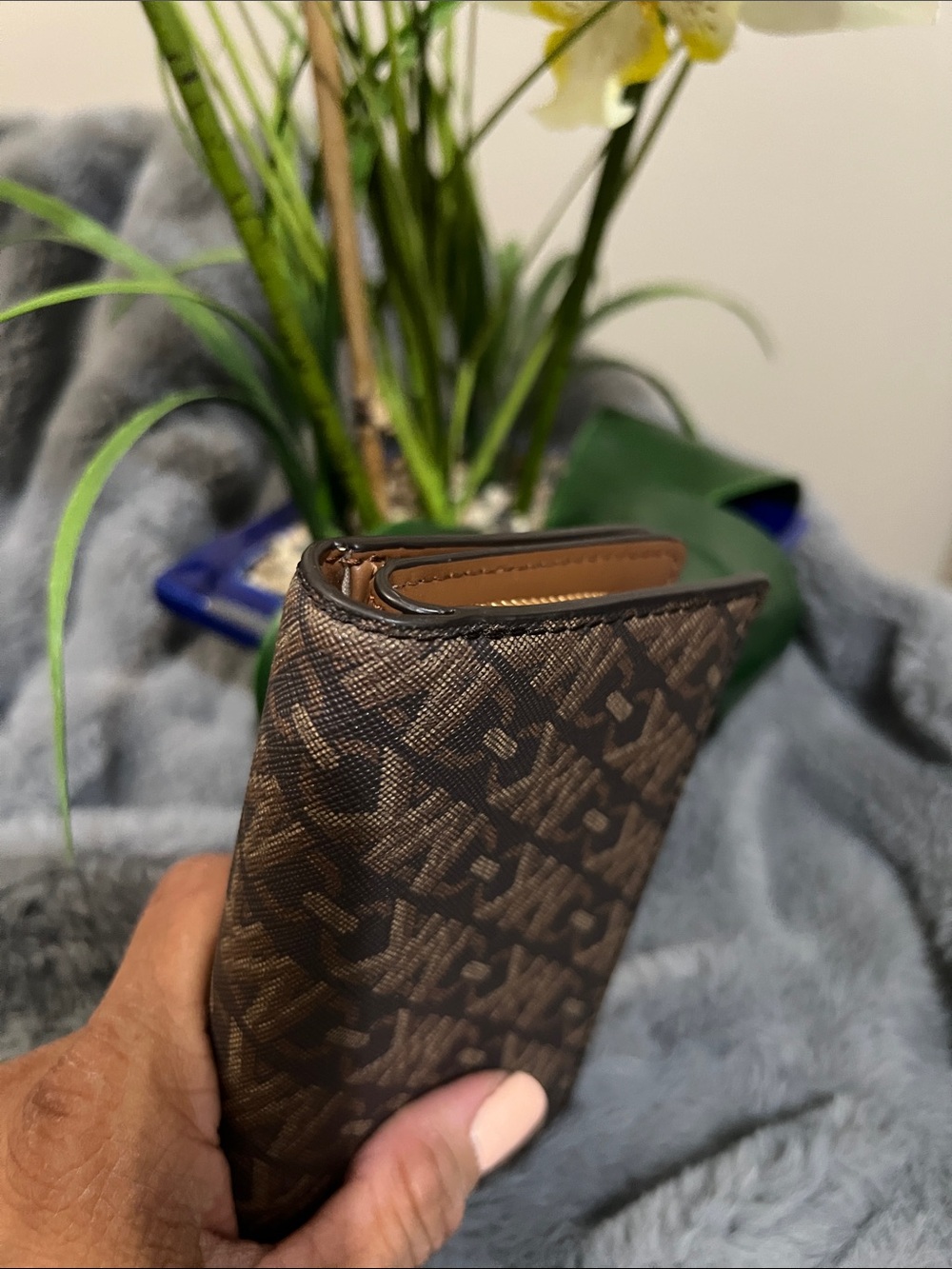 Michael Kors Brown Signature Zip Wallet - Picture 4 of 8